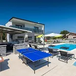 Holiday home Edis *