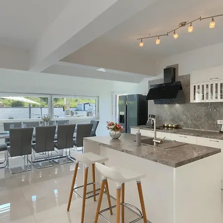 Edis Будинок відпочинку *