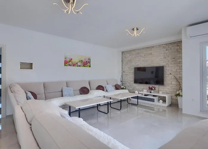 Edis Casa de Férias Pula