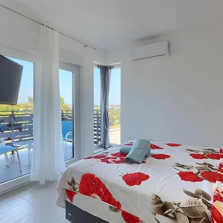 Edis Ferienhaus Pula