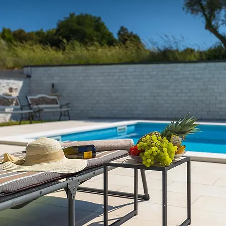 Ferienhaus Edis Pula