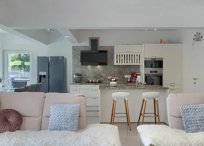 Holiday home Edis
